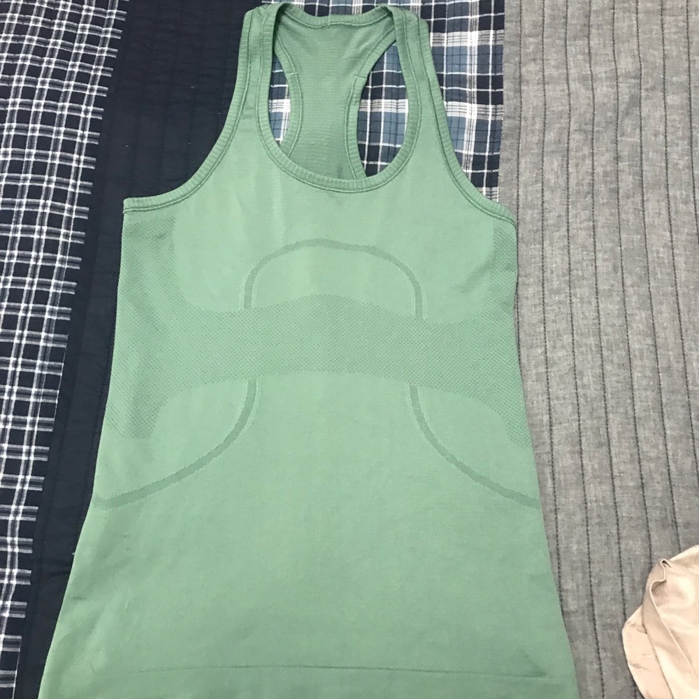 Lululemon Swiftly tech green Razorback tank